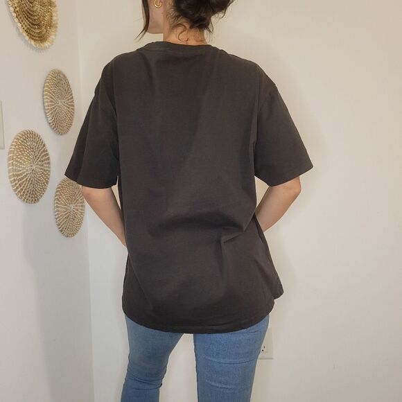 Wemen's H&M T Shirt Black Size M with Front Pocket and Grafic Relaxed Fit ! - Picture 2 of 5